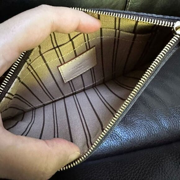 Louis Vuitton Neverfull PM Pouch Monogram - Picture 9 of 10